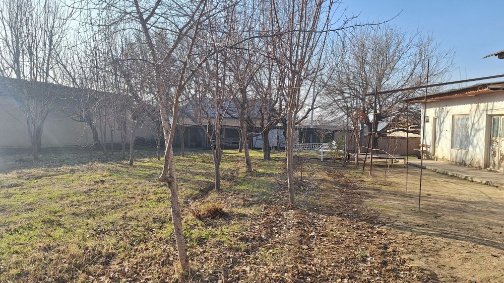 Uchastka yer xisobida sotiladi