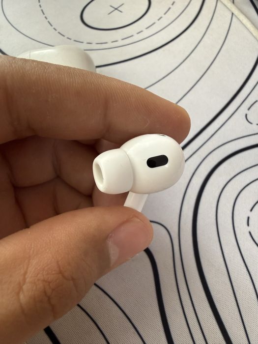 Air pods pro (2 поколение)