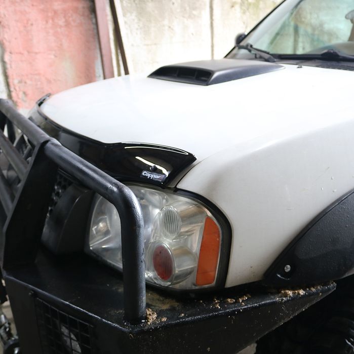 Deflector capota Nissan Navara d22