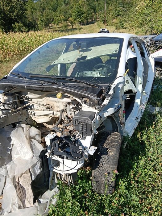 vînd caseta de direcție,motor 1,4 hdi Peugeot 208