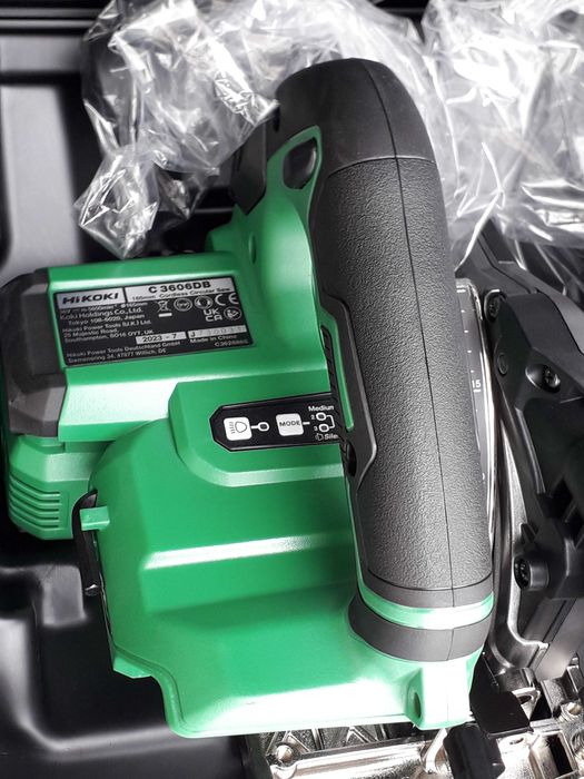Promotie Corp nou Ferăstrău circular HIKOKI C3606DB 36V 66mm 165mm