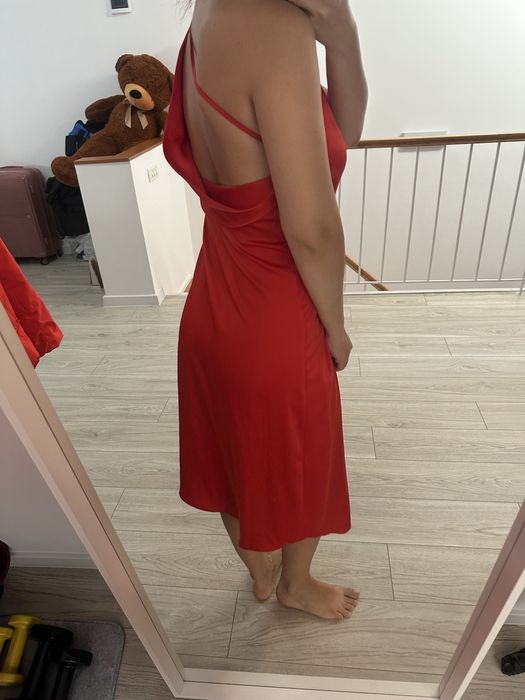 Rochie rosie impecabila