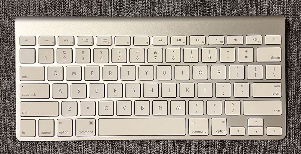 Apple Bluetooth Magic Keyboard 1