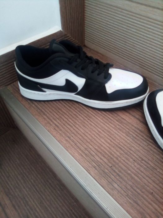 Jordan 1 low repuri