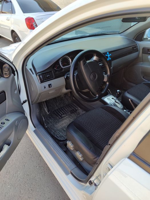 Lasetti 2013 metan gaz prabegi 230000 rangi oq