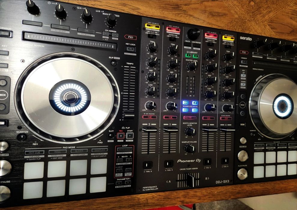 PIONEER DDJ-SX3 DJ-контроллер