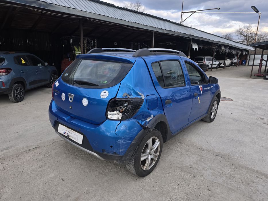 Dacia Sandero Stepway 1.5 DCI full Ac usor avariat
