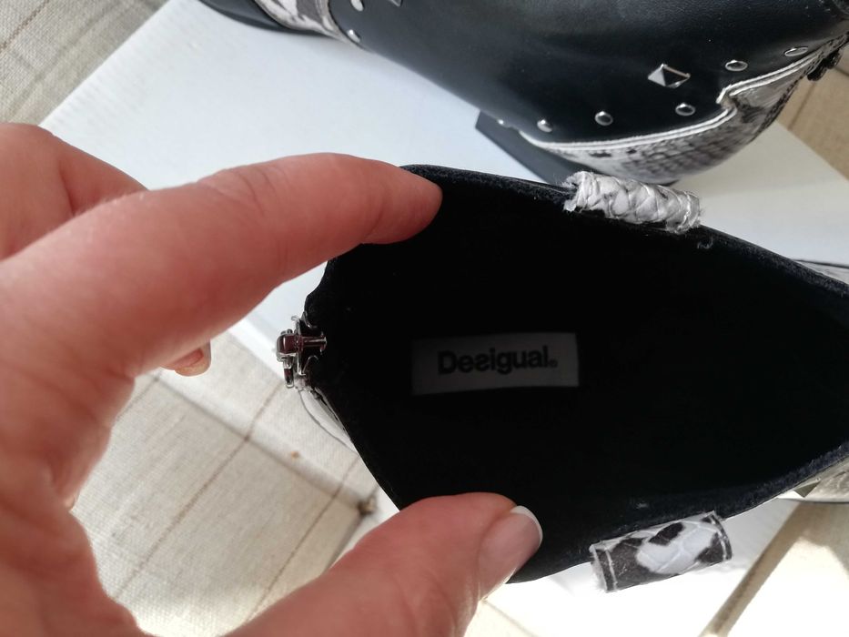Дамски боти Desigual