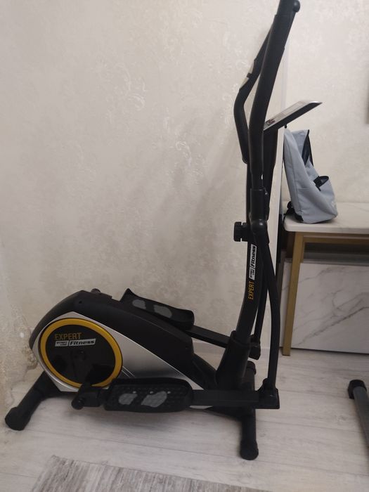 Срочно Продам эллиптический тренажер