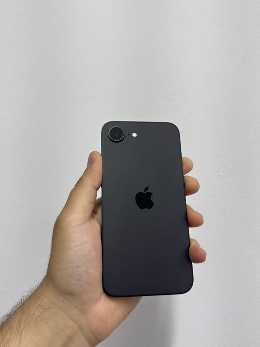 iPhone 16 e 256 100%bat