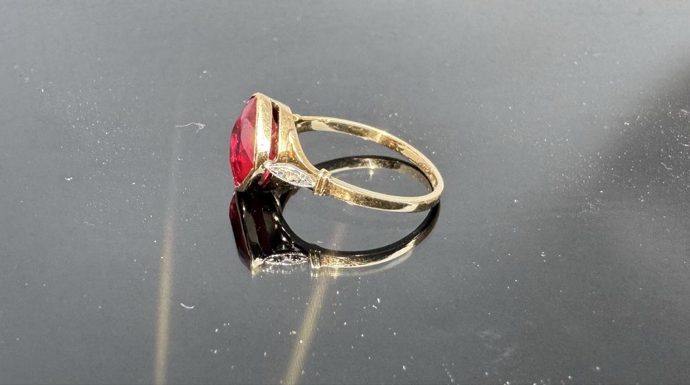 Inel aur rubin diamante