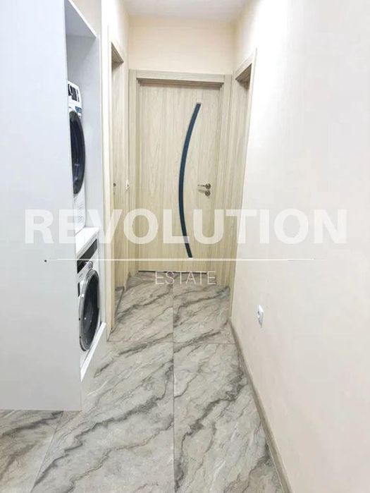 Дава се под наем Тристаен апартамент в Варна, Младост 1 - 95 кв.м за 750 € - Снимка #4