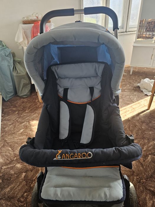 Детска комбинирана количка,модел Кангаро.