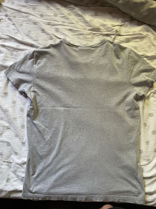 Lacoste тениска.