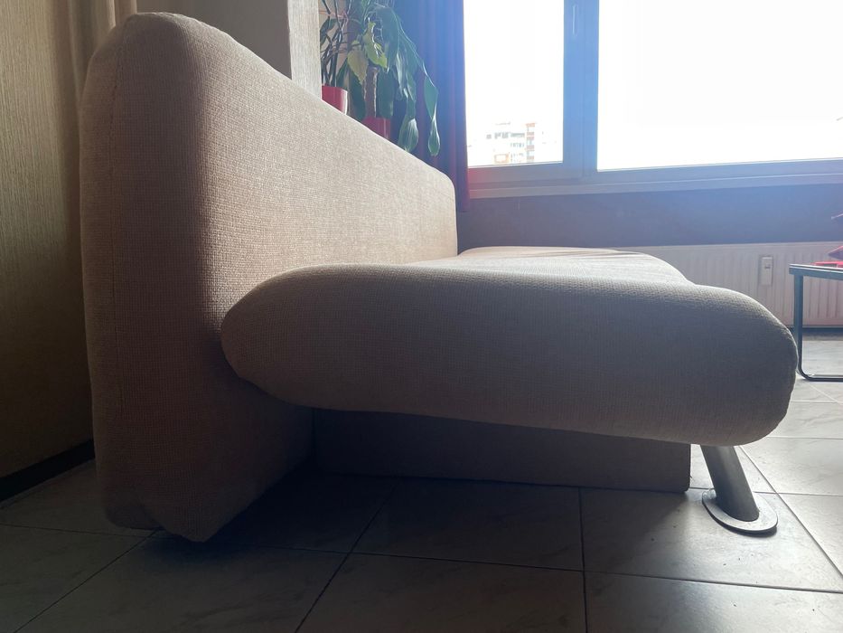 Разтегателен диван