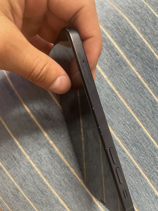 Iphone 12 почти новая