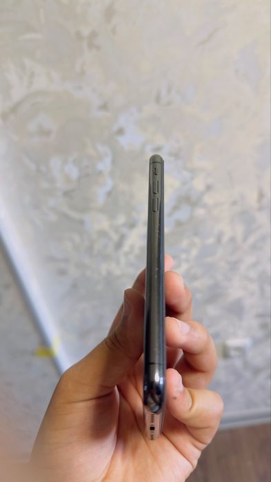iPhone X.  Sotildi