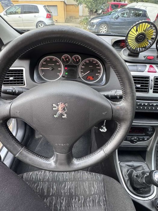 PEUGEOT 307 * панорама * 141 380 км * 1.6 бензин * бартер за бус