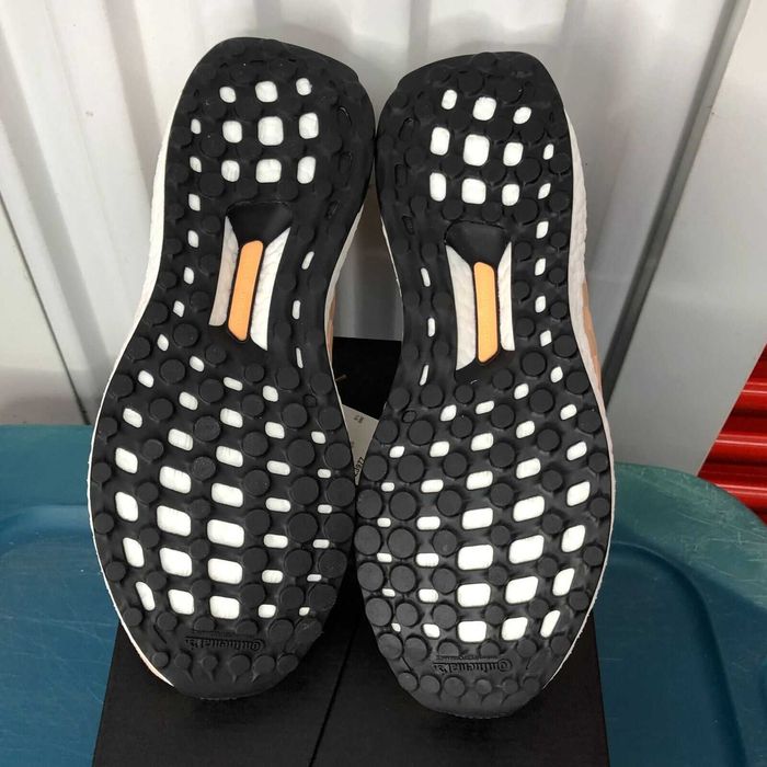 Оригинални маратонки * ADIDAS ULTRABOOST DNA 5.0 * EU42