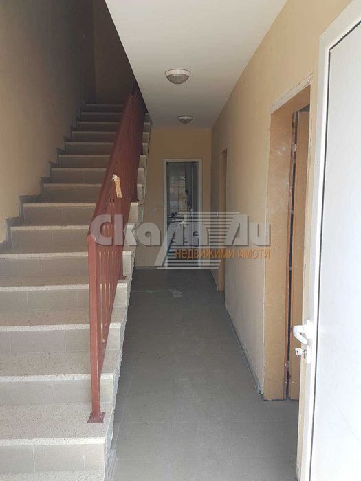 Дава се под наем Офис в София, Требич - 120 кв.м за 663 € - Снимка #1