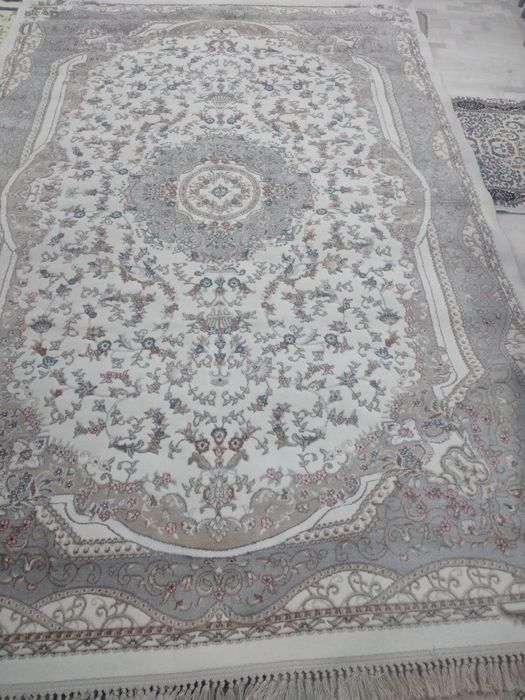 Срочно продается ковёр 2/3