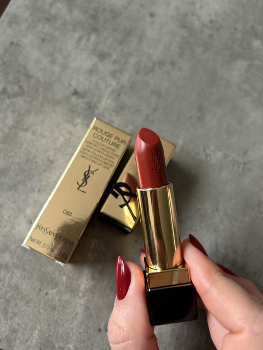 YSL червило, Giorgio Armani гланц, La Roche фондьотен, Medicube серум