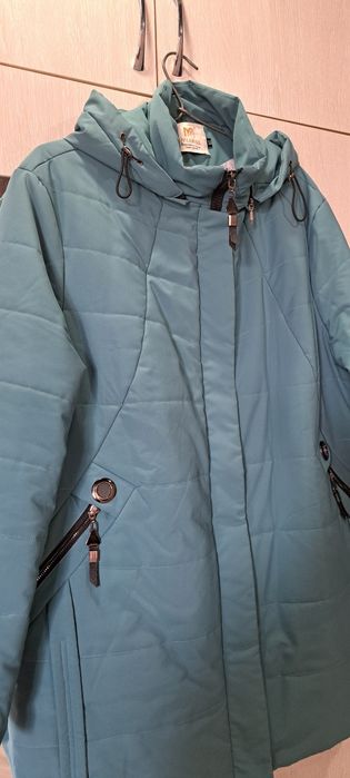 Куртка женская..