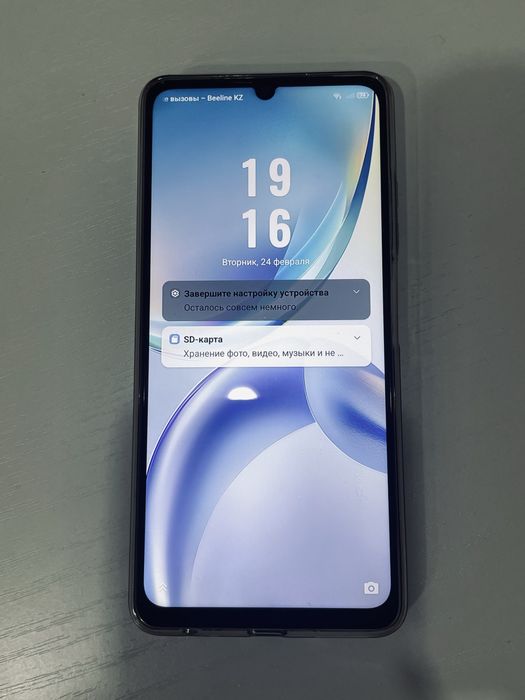 Продаю телефон.