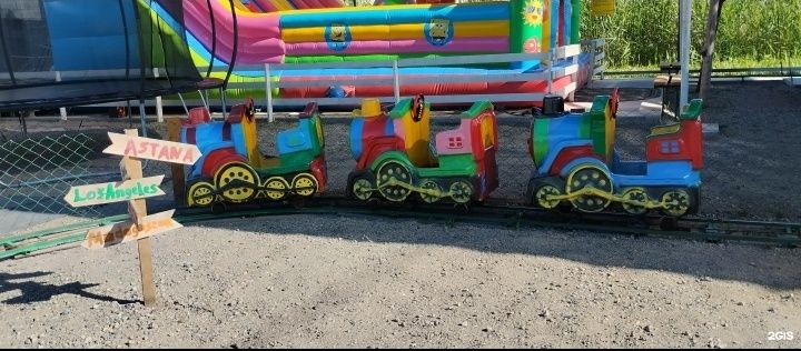 Паравозик аттракцион