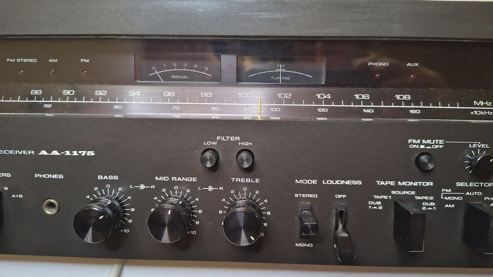 Akai aa 1175 dual mono amplificator/receiver