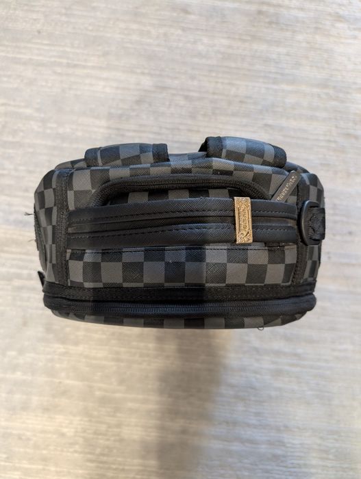Продам рюкзак Sprayground