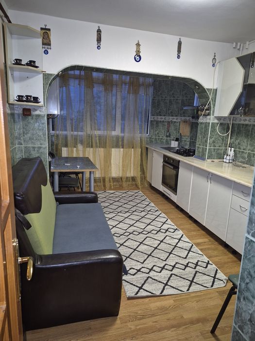 Închiriez ap.2 camere decomandate