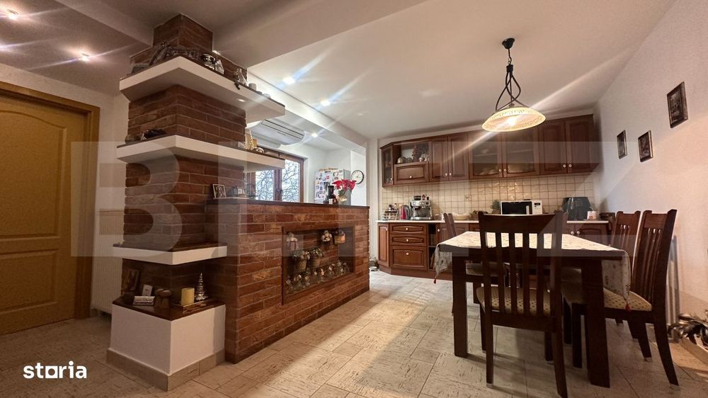 Apartament 4 camere, renovat si mobilat complet,  etaj 1, zona Centru