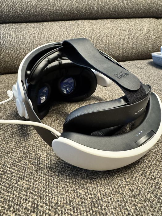 512GB Meta Quest 3 VR Комплект Очила + Допълнителнителна Външна  Батерия и още…