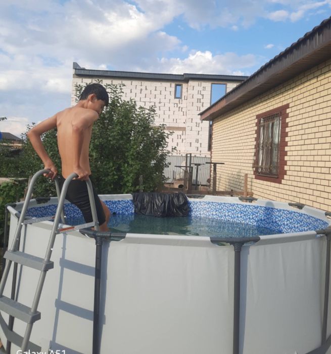 бассейн каркасный надувной