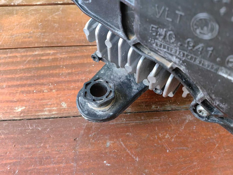 Фар за Skoda Rapid Xenon / Шкода Рапид Ксенон