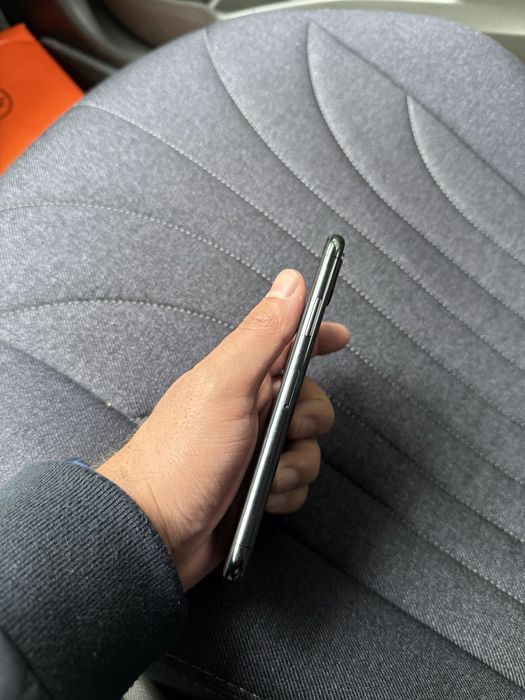 Iphone x ayfon x 256gb qora tel ideal sotiladi aybi yo face ishlidi