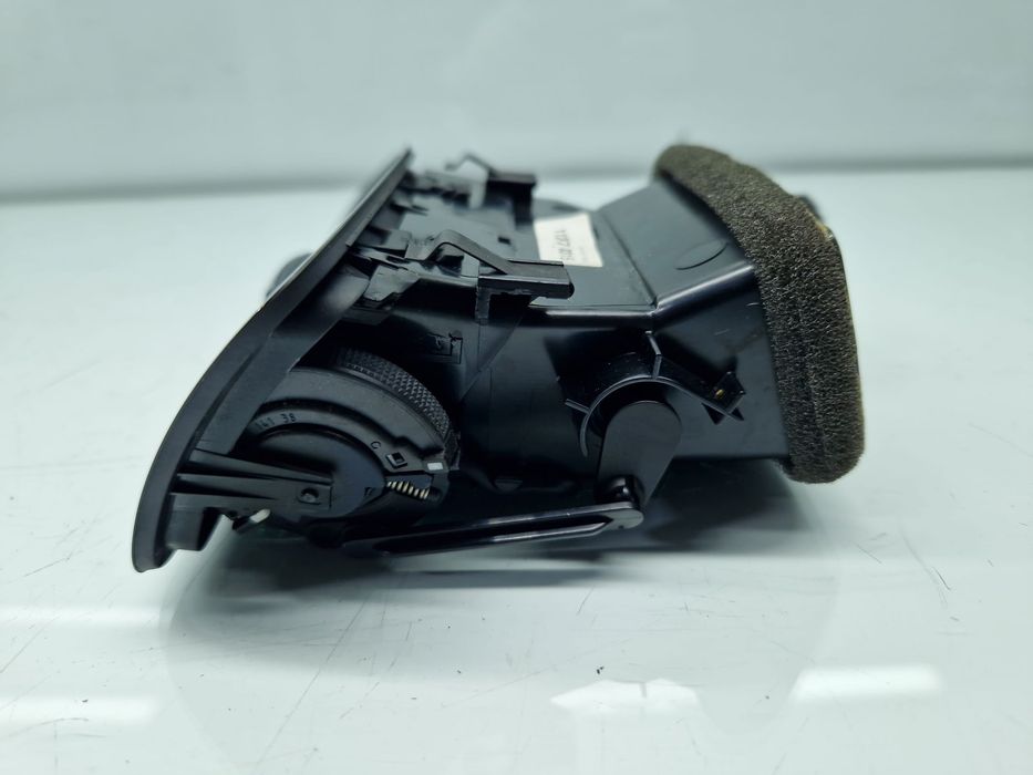 Grila aerisire stanga Volkswagen Passat B7 (365) Variant [Fabr 2010-2