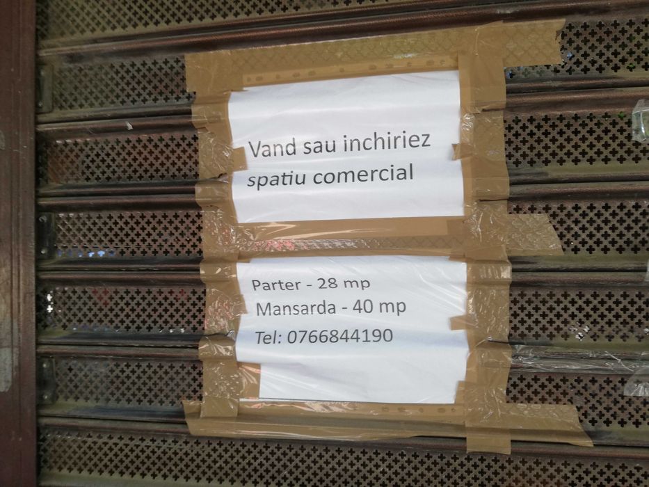 Inchiriez-vand spatiu comercia format din parter 28m2 si mansarda 40m2