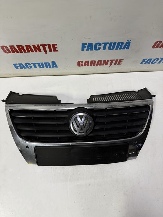 Grila fata crom cromata cu semn model senzori parcare VW Passat B6