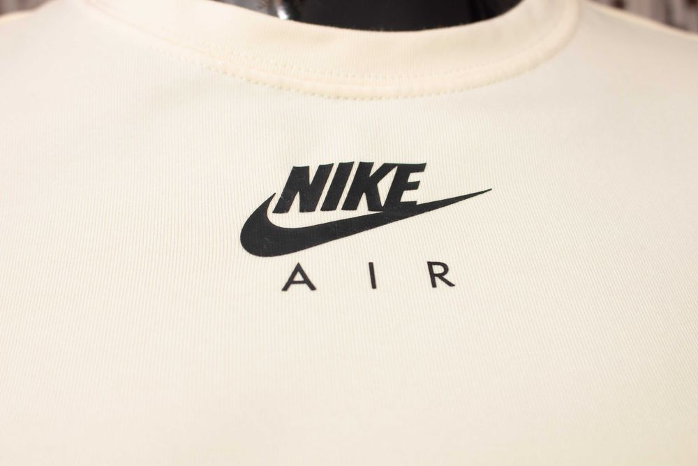 Nike Air оригинална дамска тениска кроп топ бледо жълта памук M