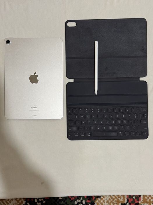 iPad Air 11" M2 | 128GB + Apple Keyboard  + Pencil Pro

Xotira: 128GB