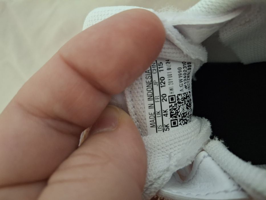 Маратонки Adidas