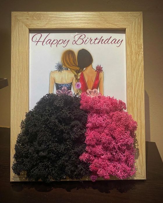 Картина със Скандинавски мъх за приятелки