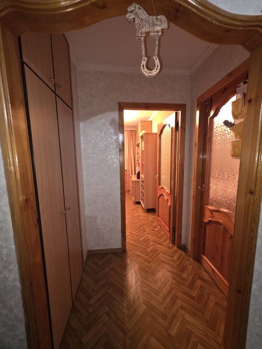 Чиланзар район Метро Мирзо Улугбек 3/3/4 Кирпич, Средний ремонт