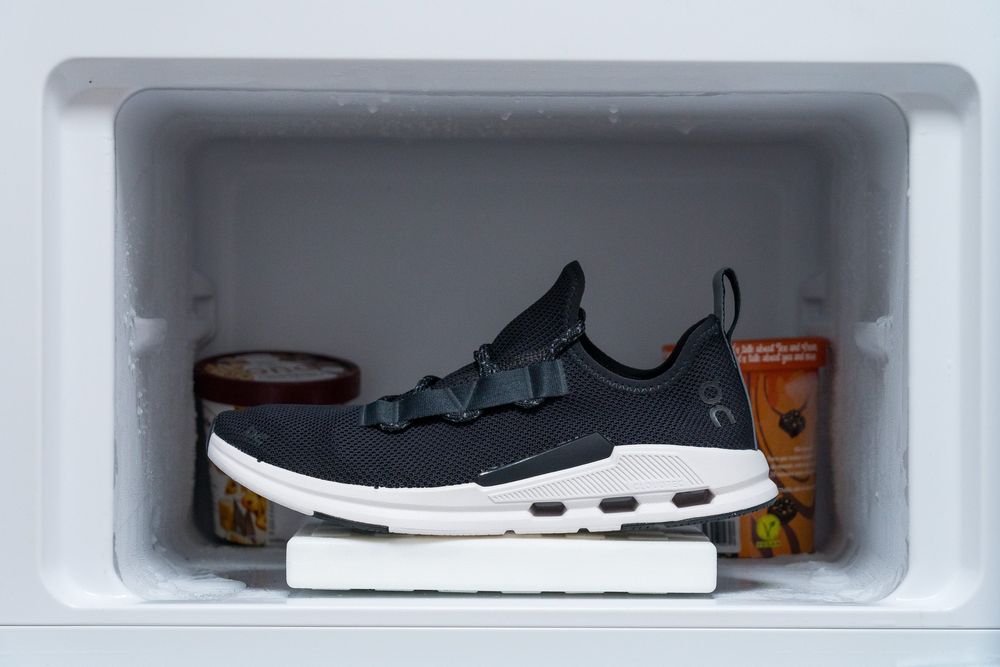 ON RUNNING Cloudeasy ОРИГИНАЛНИ маратонки 42/26,5см