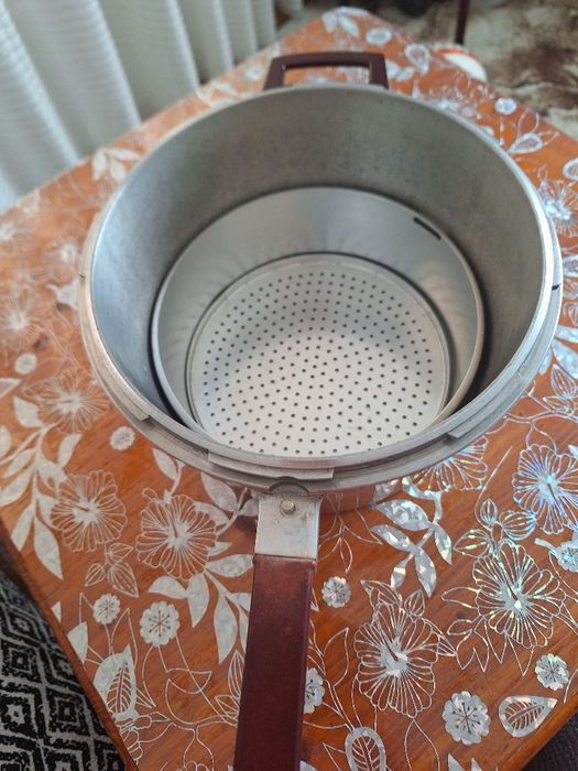 Тенджери под налягане