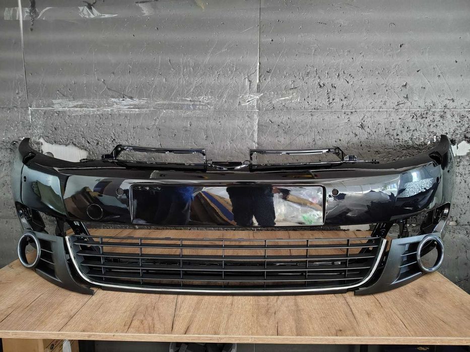 Bara fata VW GOLF 6 cu Grile 2008-2012 cu spalator far, senzori parcare 6x Negru LC9X VOPSITA