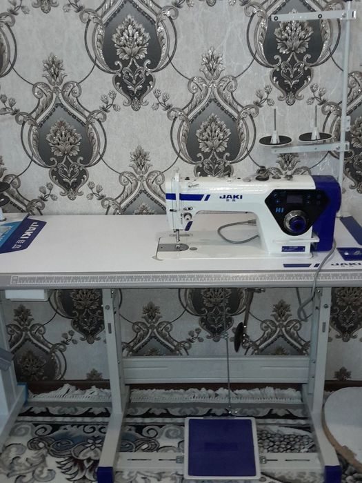 Швейная машина jaki