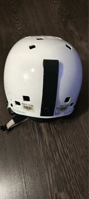 Vând echipament schi Salomon.